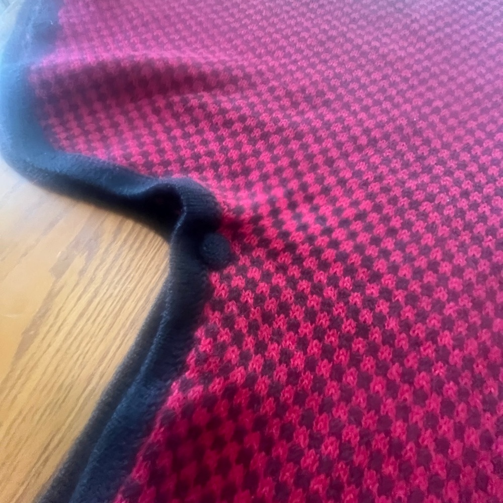 Linea Illari Sonccoy Alpaca Red Black Cape Poncho Made Peru Cape One Size Wool - Picture 4 of 11